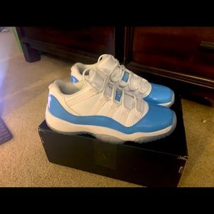AIR JORDAN 11 RETRO LOW BG